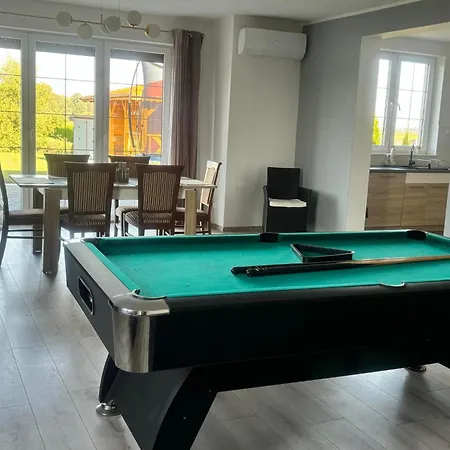 Villa Dworek Sadlinki